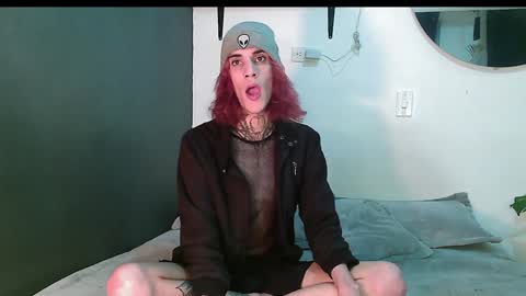 Snapshot of vamp_noah chatting on 02-02-25, 01:45 Vamp Noah and Dan online show from 02-02-25, 01:45