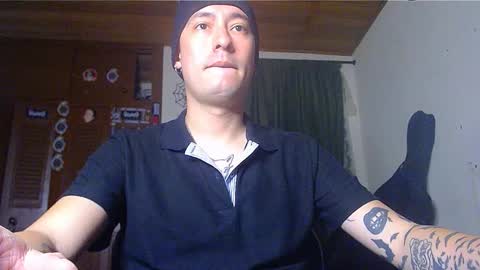 Snapshot of vampireathome chatting on 01-29-25, 04:15 vampireathome online show from 01-29-25, 04:15