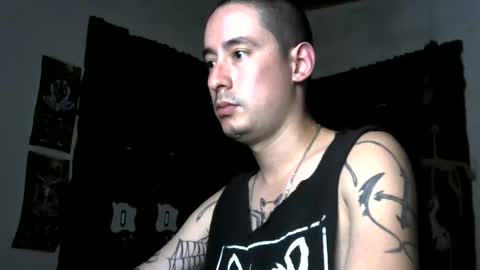 Snapshot of vampireathome chatting on 10-23-25, 05:18 vampireathome online show from 10-23-25, 05:18