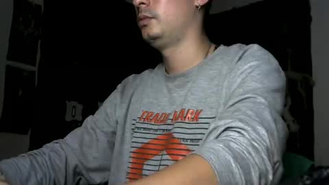 Snapshot of vampireathome chatting on 10-29-25, 04:37 vampireathome online show from 10-29-25, 04:37