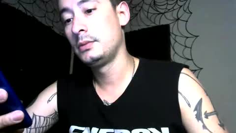 Snapshot of vampireathome chatting on 11-29-25, 06:38 vampireathome online show from 11-29-25, 06:38