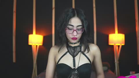 vampy_dolll online show from 01-15-25, 09:51