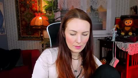 Snapshot of vandarossi chatting on 01-09-25, 02:18 Vanda online show from 01-09-25, 02:18