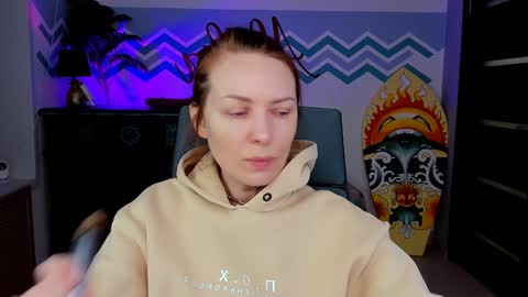 Snapshot of vandarossi chatting on 02-06-25, 09:11 Vanda online show from 02-06-25, 09:11