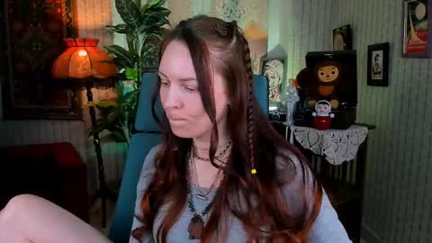 Snapshot of vandarossi chatting on 02-13-25, 12:21 Vanda online show from 02-13-25, 12:21