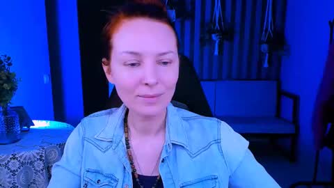 Snapshot of vandarossi chatting on 03-07-25, 05:29 Vanda online show from 03-07-25, 05:29