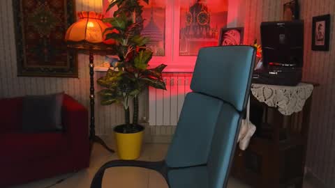 Snapshot of vandarossi chatting on 03-09-25, 08:18 Vanda online show from 03-09-25, 08:18