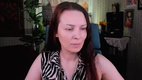 Snapshot of vandarossi chatting on 09-13-25, 10:26 Vanda online show from 09-13-25, 10:26