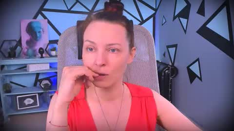 Snapshot of vandarossi chatting on 09-19-25, 10:27 Vanda online show from 09-19-25, 10:27