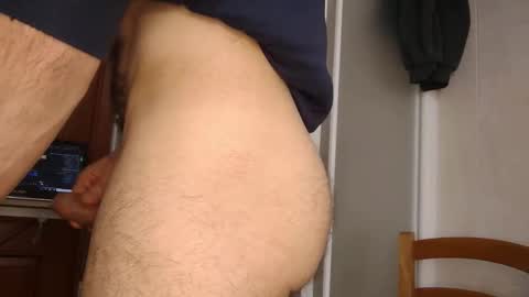 Snapshot of vandik669 chatting on 12-19-25, 01:40 vandik669 online show from 12-19-25, 01:40