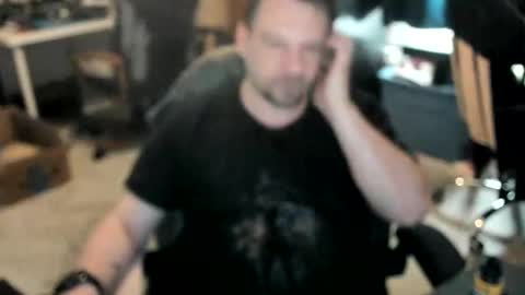 Snapshot of vandonh chatting on 11-21-25, 08:07 vandonh online show from 11-21-25, 08:07