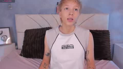 vane_grey online show from 07-11-26, 06:54
