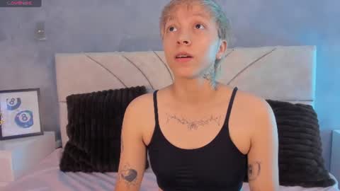 vane_grey online show from 07-19-26, 04:33