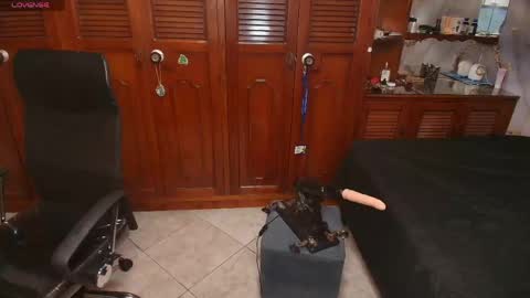 Snapshot of vane_latin18 chatting on 05-15-26, 08:05 vane_latin18 online show from 05-15-26, 08:05
