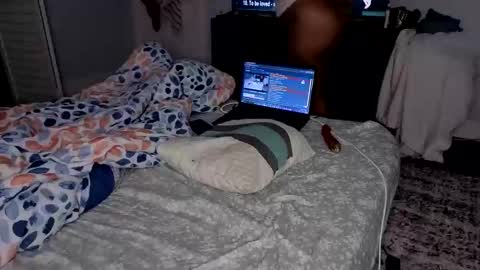 Mabel online show from 04-12-26, 02:38