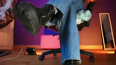 Vanelope online show from 04-30-26, 02:29