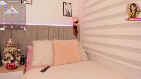 vanesa_moon_ online show from 04-23-26, 11:51