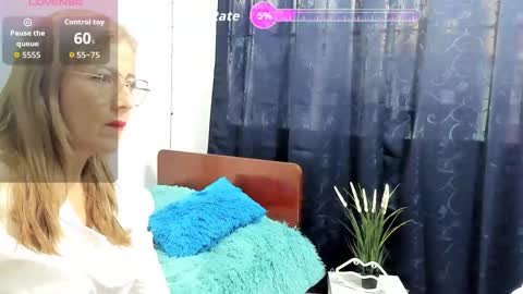 Vanesa online show from 10-20-25, 12:16