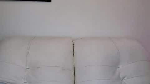 vanessa and samantha online show from 06-23-26, 04:32