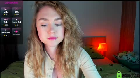 Snapshot of vanessa_maes chatting on 12-10-24, 01:54 Vanessa Maes online show from 12-10-24, 01:54