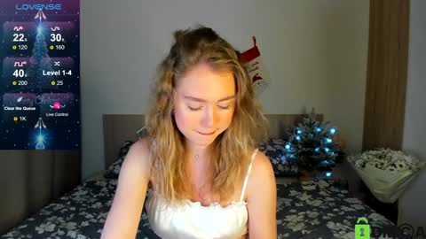 Snapshot of vanessa_maes chatting on 12-23-24, 08:47 Vanessa Maes online show from 12-23-24, 08:47