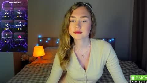 Snapshot of vanessa_maes chatting on 01-11-25, 11:46 Vanessa Maes online show from 01-11-25, 11:46