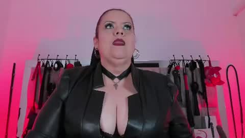 Snapshot of vanessa_moka chatting on 06-17-26, 12:29 Vanessa online show from 06-17-26, 12:29