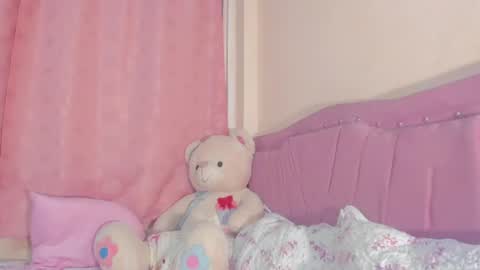 Snapshot of vanessa_sexyhot_ chatting on 05-29-26, 02:15 vanessa online show from 05-29-26, 02:15