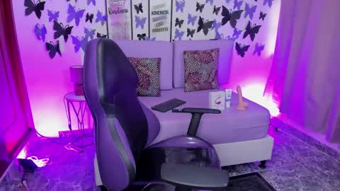 Vanessa  online show from 02-10-25, 12:18