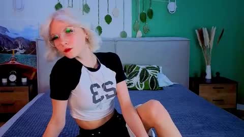 Vanessa online show from 02-27-26, 02:50