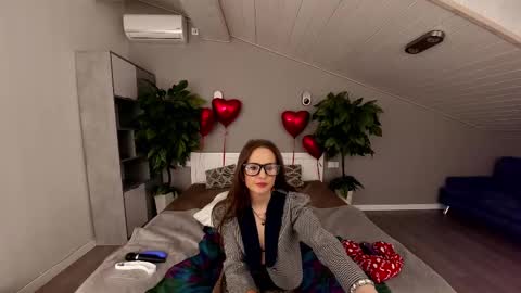 vanessabeautyy online show from 02-19-25, 02:12