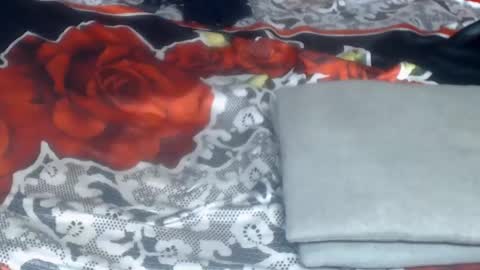 Vanessa HUGE BOOBS online show from 01-05-25, 05:09