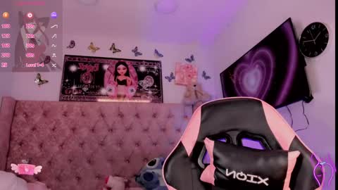 vanessacastroo online show from 04-19-26, 05:51