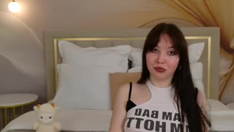 Vanessa online show from 01-08-26, 03:47