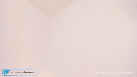 vanessajohnsonn online show from 12-19-24, 02:45