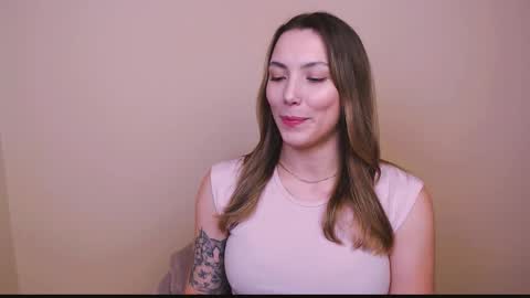 Snapshot of vanessakim_ chatting on 02-07-25, 12:53 Vanessa online show from 02-07-25, 12:53