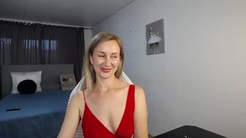 Vanessa  online show from 06-16-26, 04:42