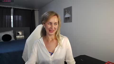 Vanessa  online show from 07-05-26, 01:40