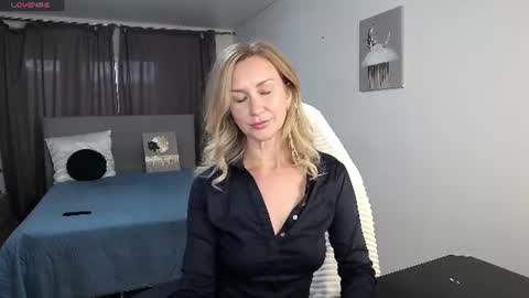 Vanessa  online show from 07-16-26, 03:51
