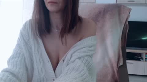 Snapshot of vanessalarahot chatting on 03-06-25, 11:47 Vanessa online show from 03-06-25, 11:47