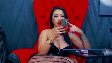 Miss Vanessa online show from 12-20-24, 01:36