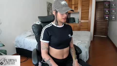 Vanessa online show from 12-16-25, 03:17