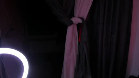 vanessascott_ online show from 05-17-26, 06:22