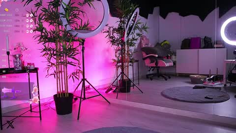 Vanessa Simon online show from 01-28-25, 06:27