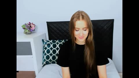 VanessaTrue online show from 04-05-26, 07:22