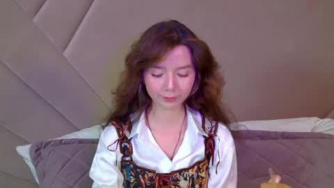 VanessaVienne online show from 04-17-26, 04:32