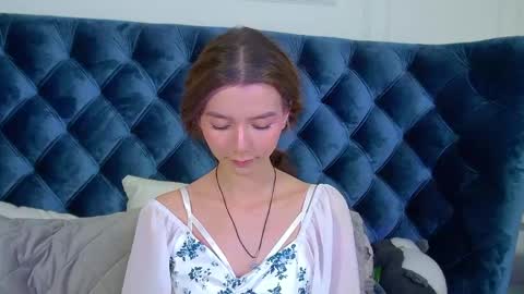 VanessaVienne online show from 04-20-26, 04:21