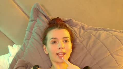 VanessaVienne online show from 06-08-26, 01:39