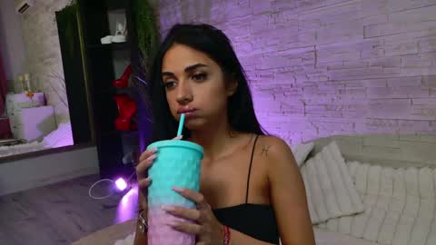Vanessa online show from 05-23-26, 04:33