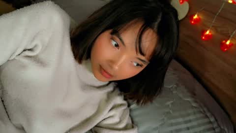 Snapshot of vanesse_ chatting on 02-15-25, 06:55 Irina online show from 02-15-25, 06:55